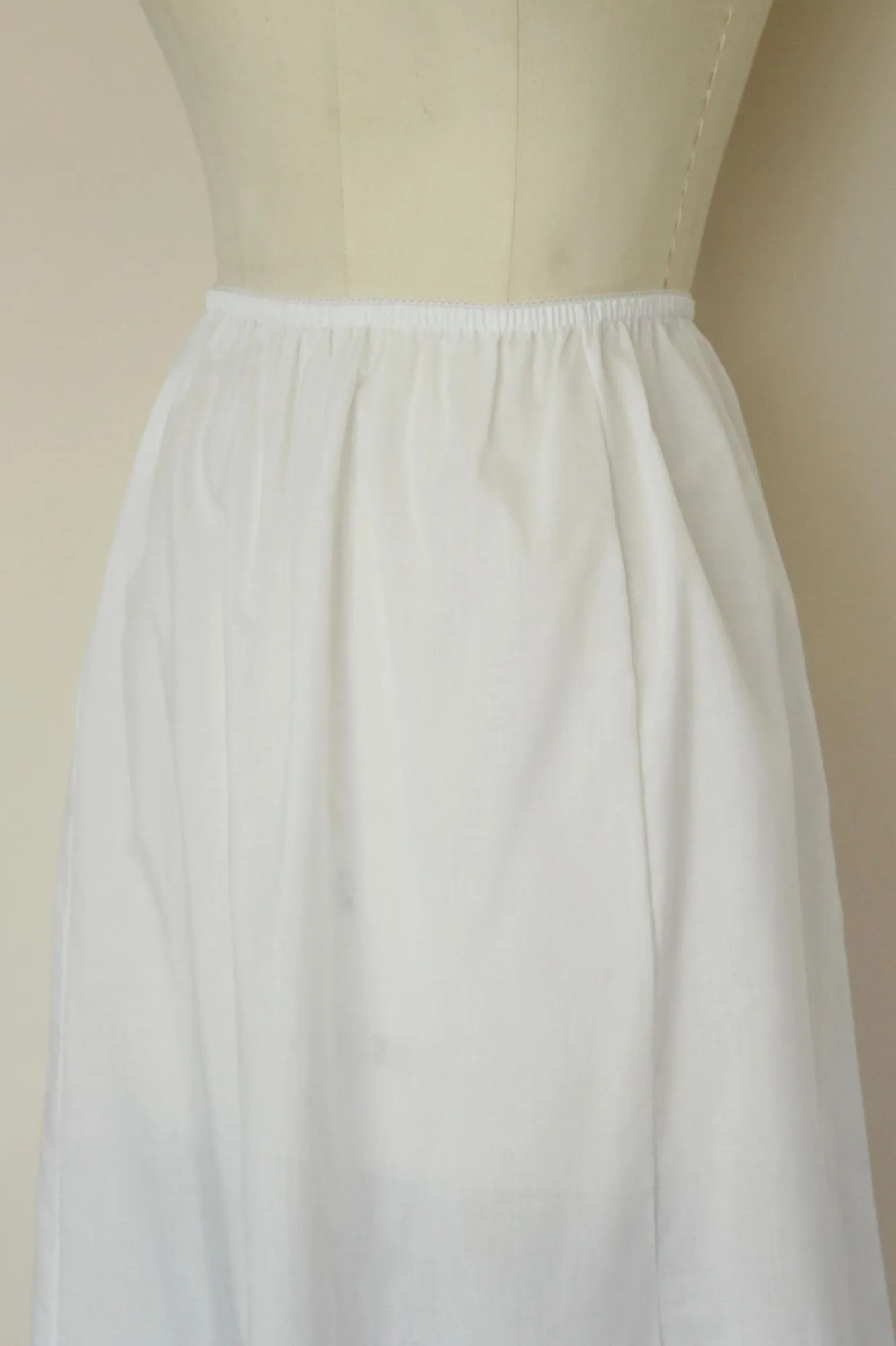 Vintage 1980s Volup Velrose White Half Slip With Lace Trim